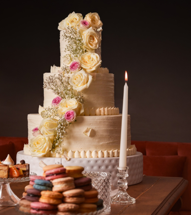 WEDDING CAKE